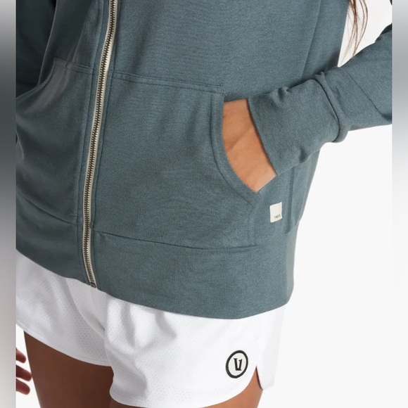 Vuori Halo Performance Hoodie 2.0, Size M. - Picture 7 of 8